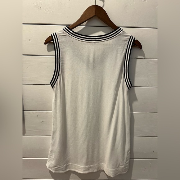 Riani White Sleeveless V-Neck Top with Sporty Trim – Size 8 - Picture 9 of 9
